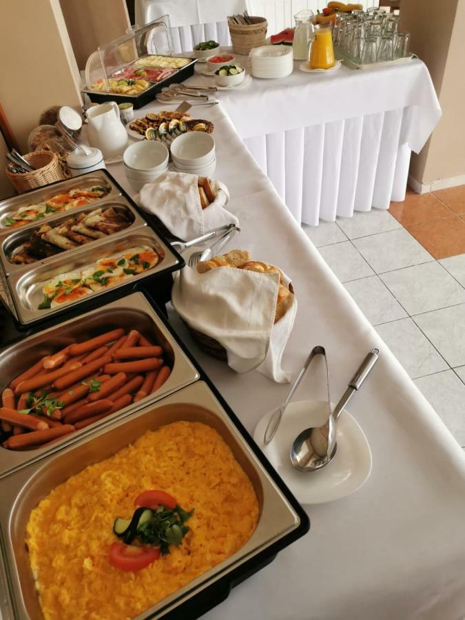 Hotel Poludnica Liptovský Mikuláš 外观 照片