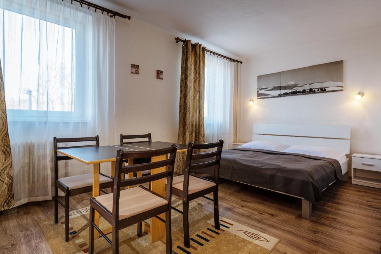Hotel Poludnica Liptovský Mikuláš 外观 照片
